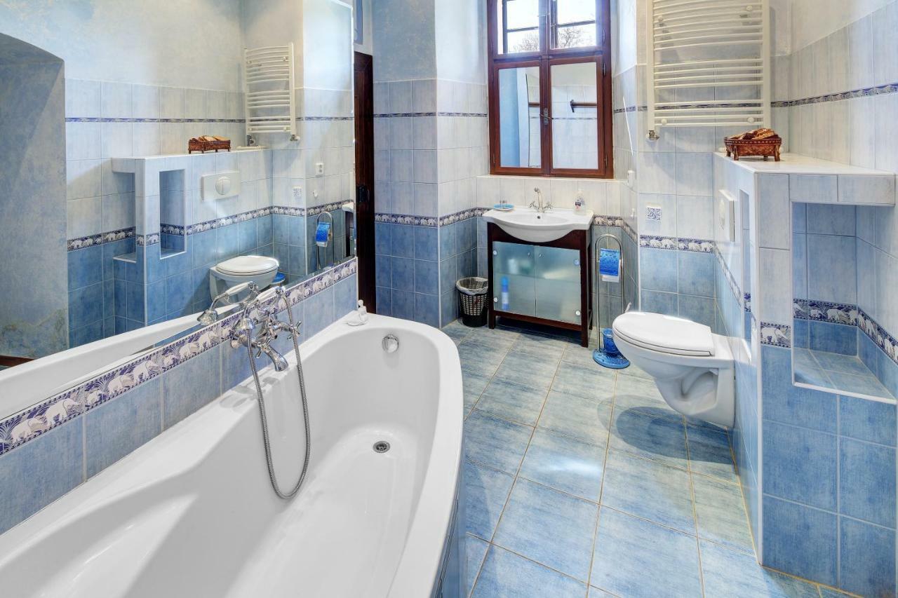 Dům zámeckých kaplanů Hotel Valec Esterno foto