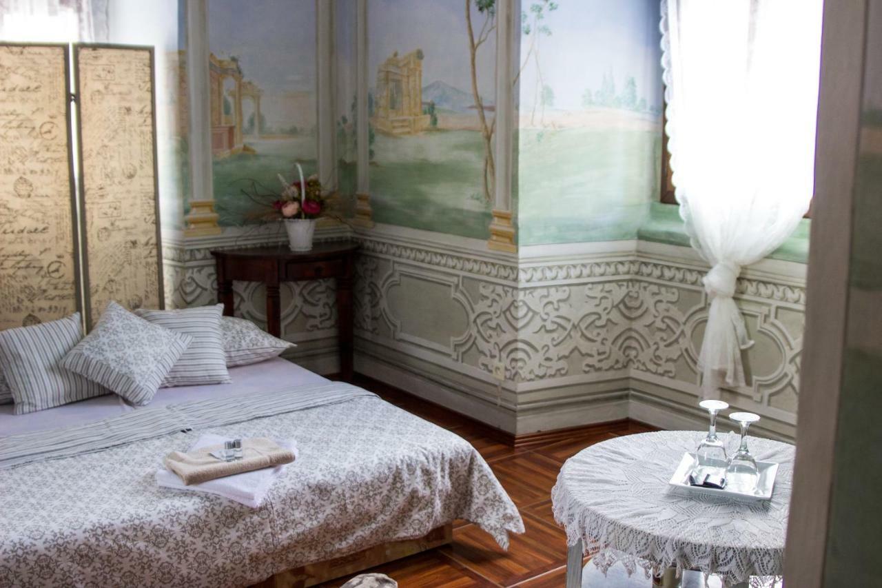 Dům zámeckých kaplanů Hotel Valec Esterno foto