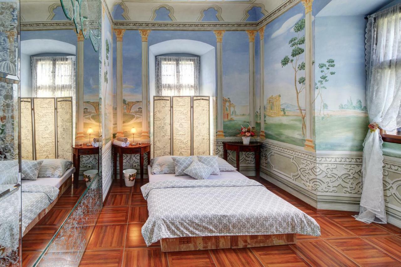 Dům zámeckých kaplanů Hotel Valec Esterno foto